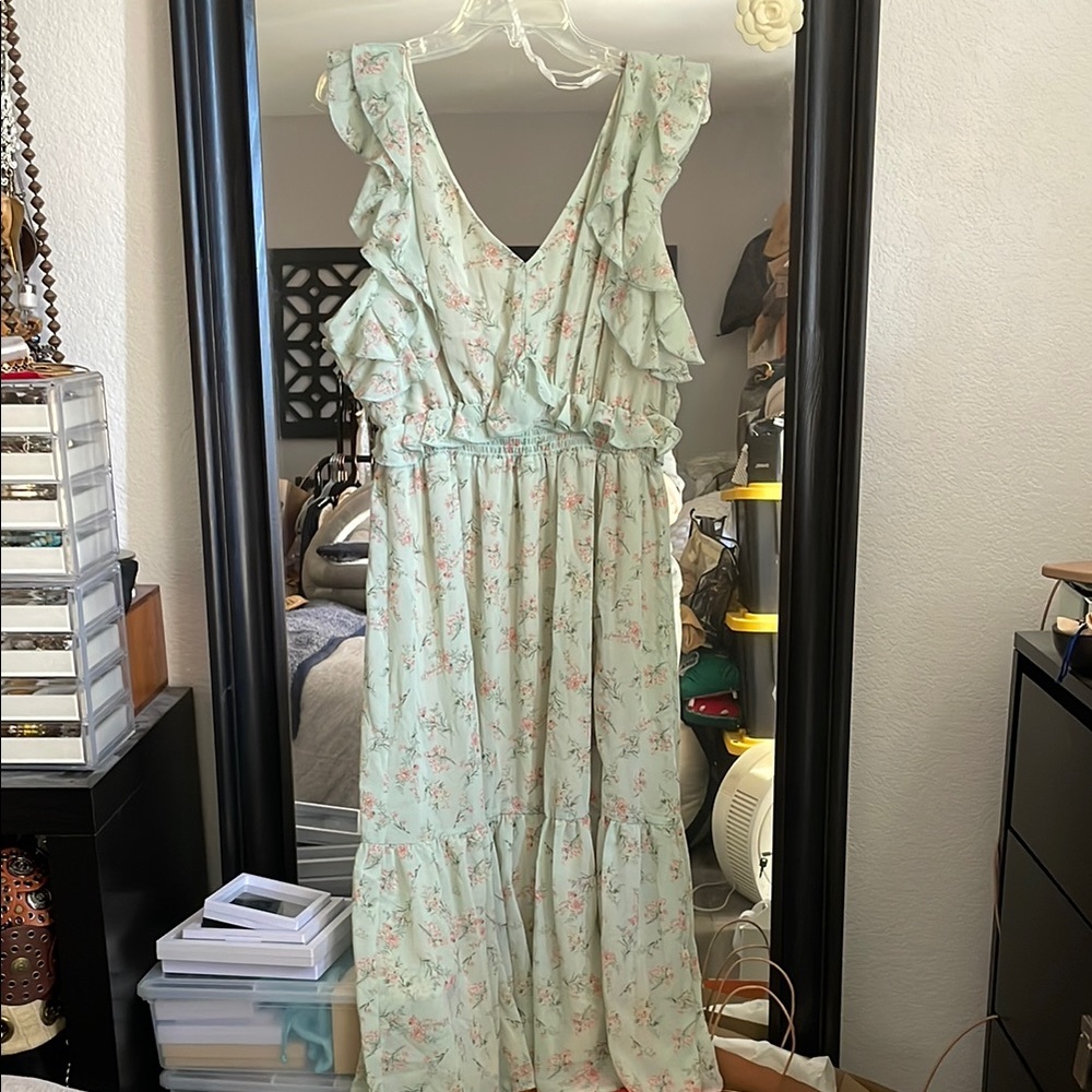 NWOT Dex Mint Floral Ruffle Maxi Dress